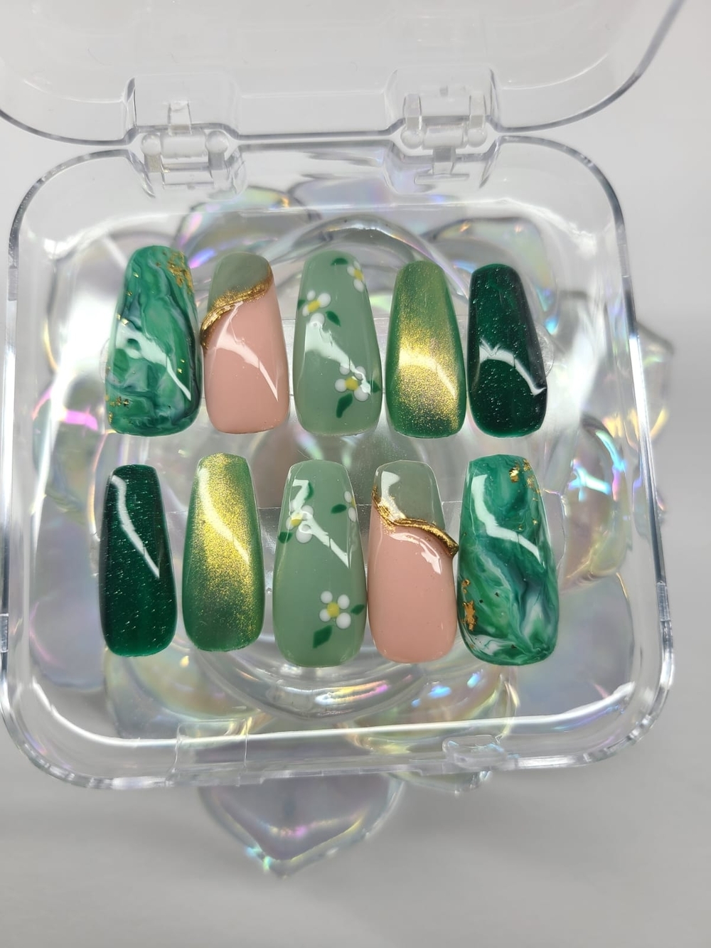 Size-Medium-Green & Blush Floral Marble Press-On Nail Set